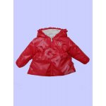 Бебе момиче